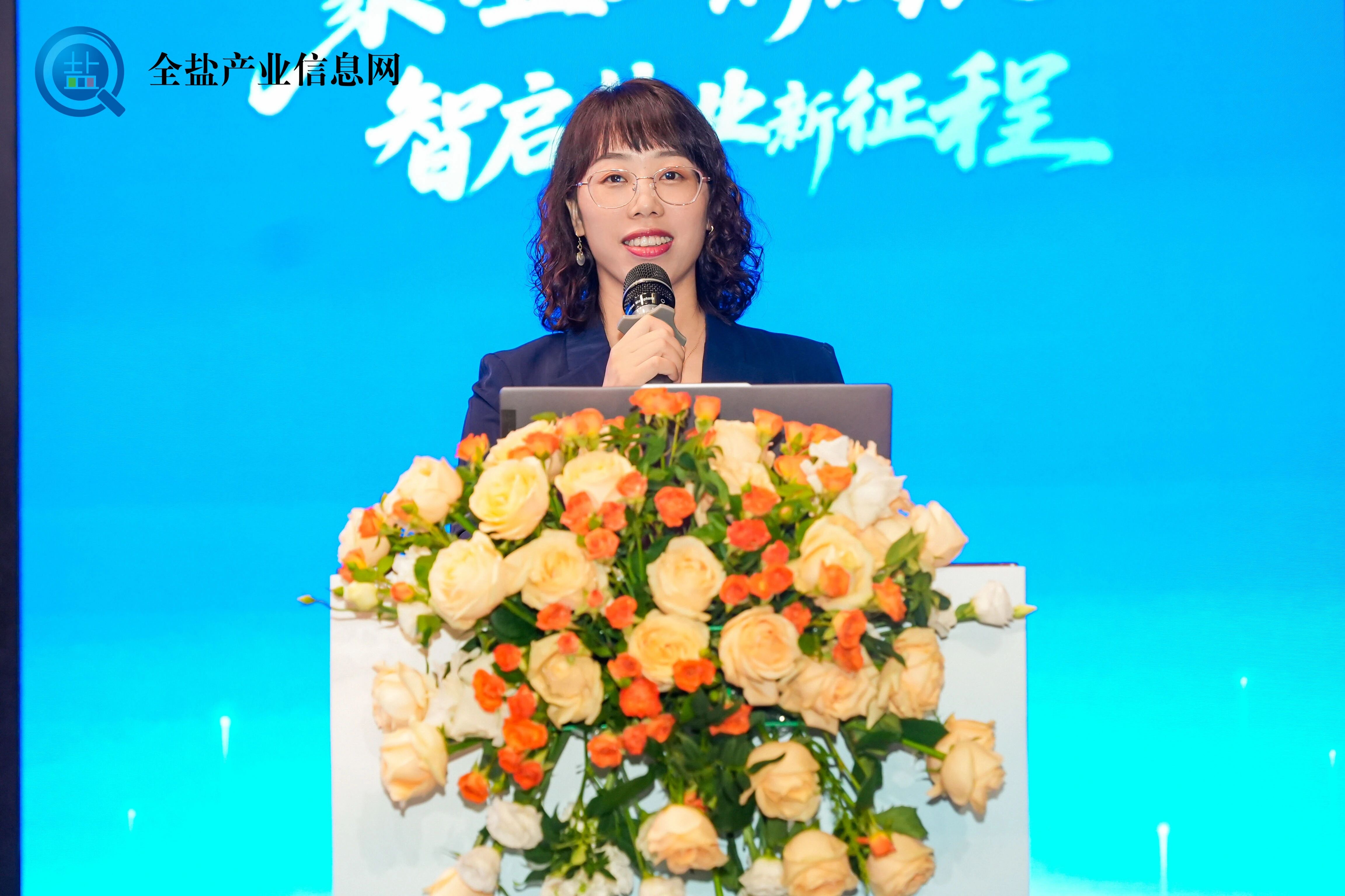 0ecdb34e8a942a0d42a198afce853b82.jpg